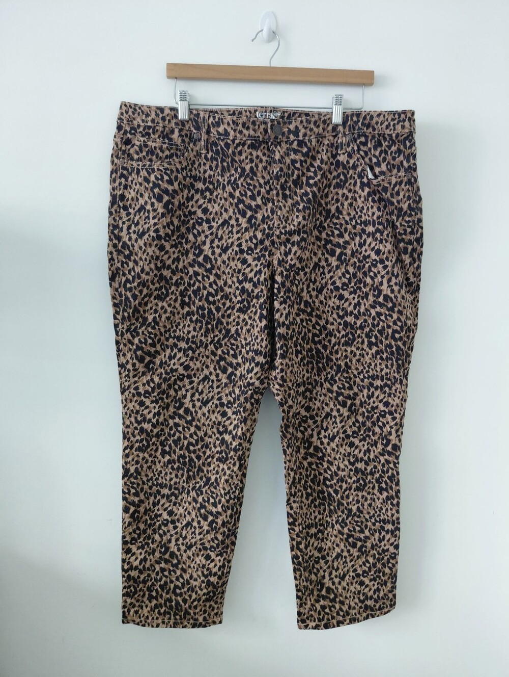 Leopard Print Cropped Pants in Brown and Black